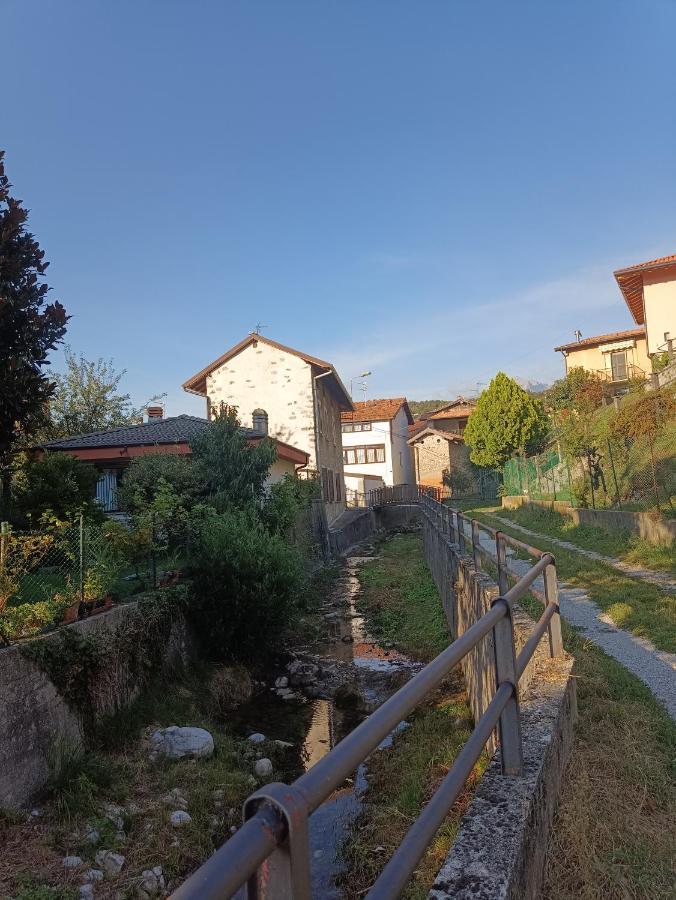 Ferienwohnung I Tre Moschettoni Valbrona Exterior foto
